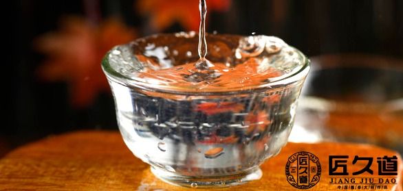 匠久道【酱香酒53度】-为何说酱香酒是天然发酵产品 ？酿造工艺有什么不同